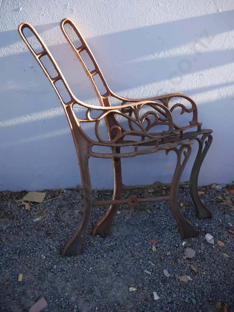 Cast bench seat ends Image 1++