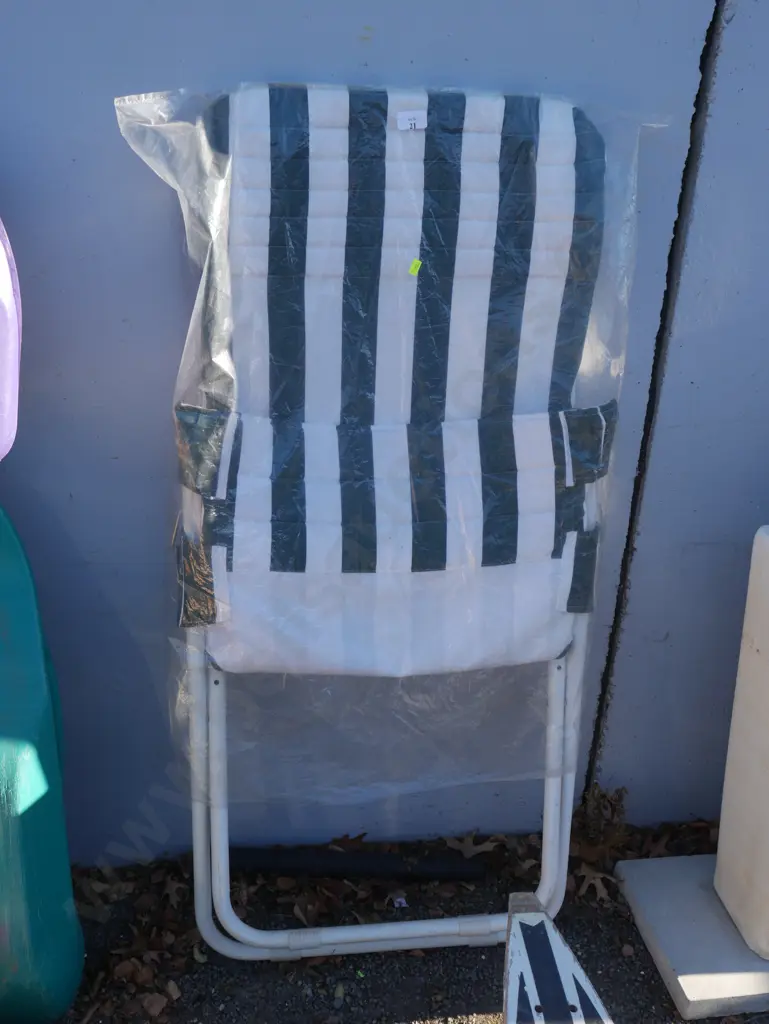 Sun lounger Image 1++