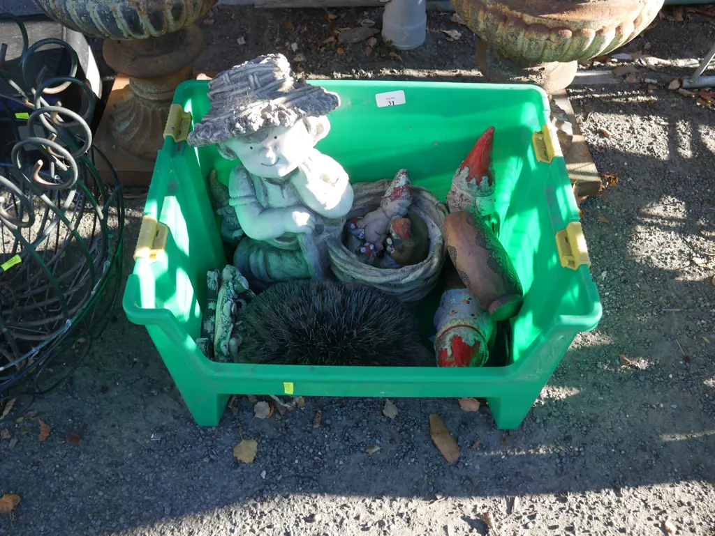 Garden ornaments Image 1++