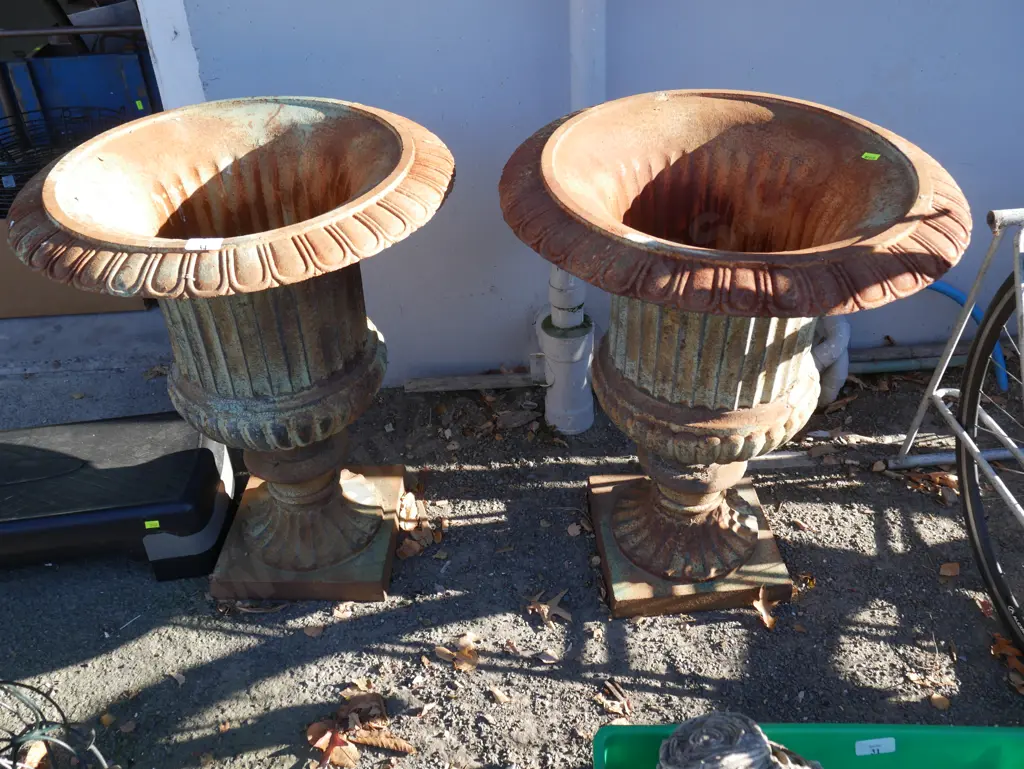 2 cast planter urns Image 1++