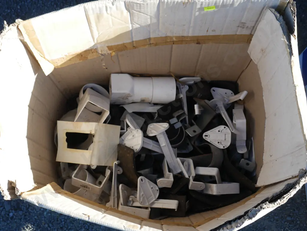 Assorted plumbing fittings Image 1++