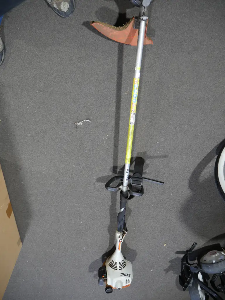 Stihl fs55r petrol weed trimmer Image 1++