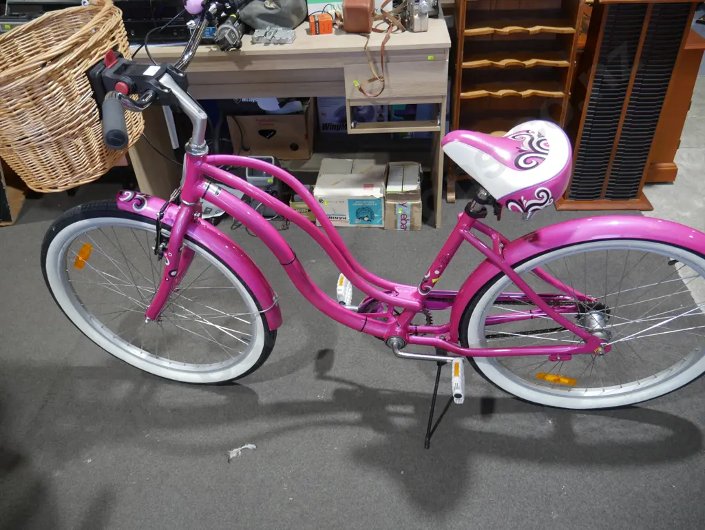 Slik chick ladies bike Image 1++