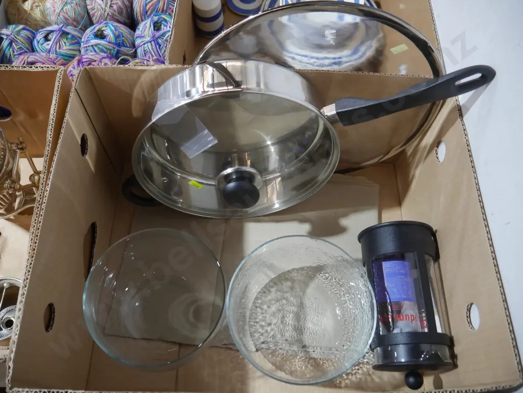 Fry pan, glassware etc Image 1++