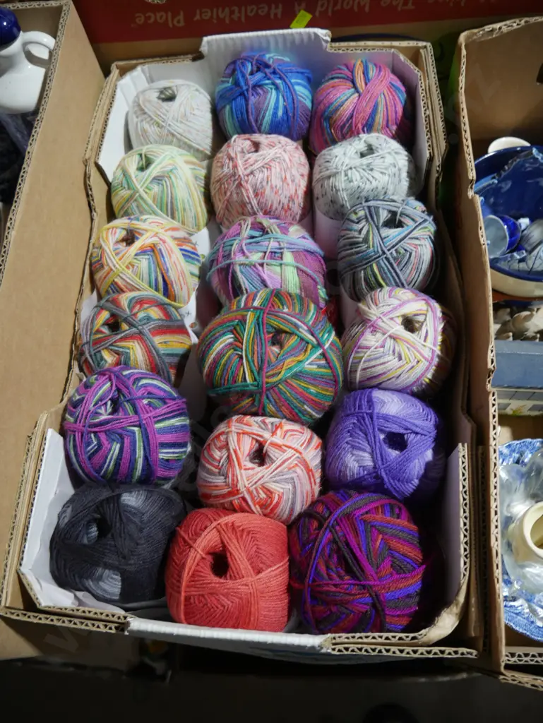 Box of yarn Image 1++