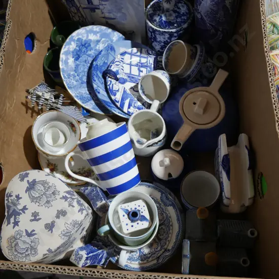 Assorted blue and white china etc