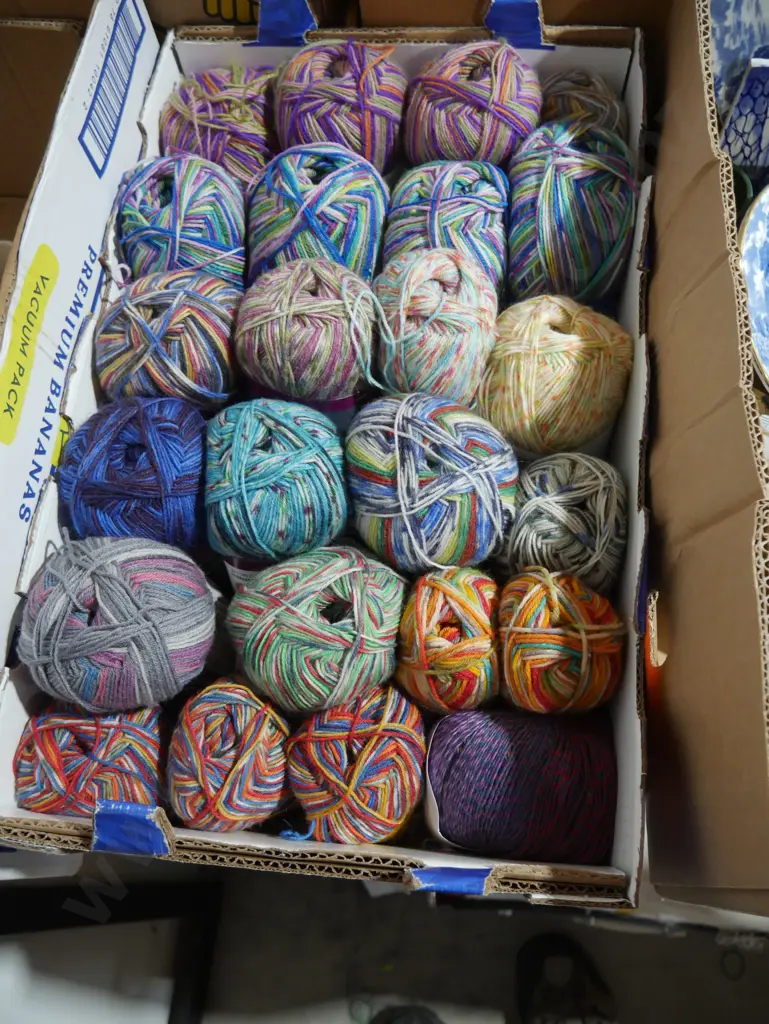 Box of yarn Image 1++