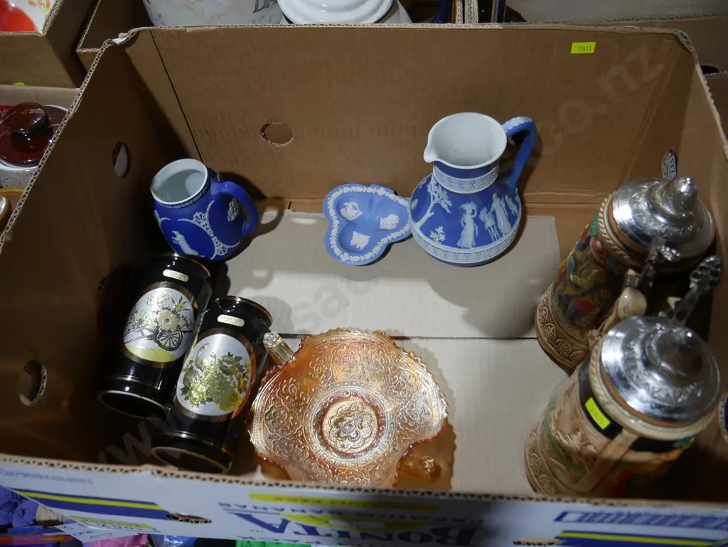 Wedgewood, carnival glass etc Image 1++