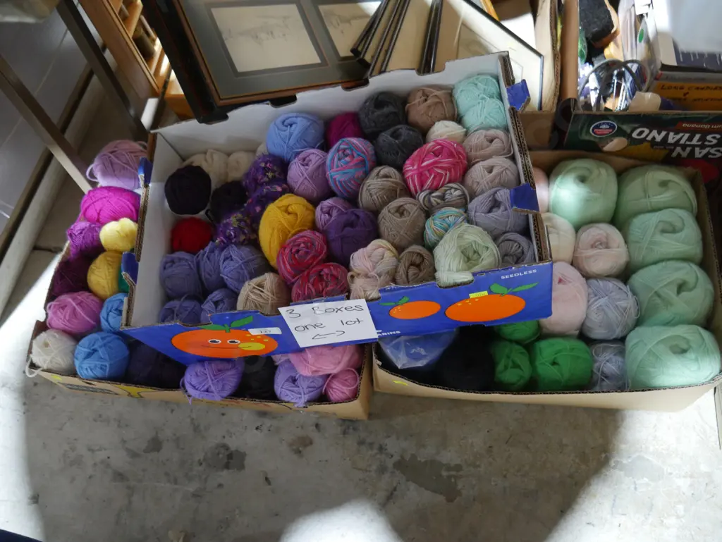 Three boxes of wool Image 1++
