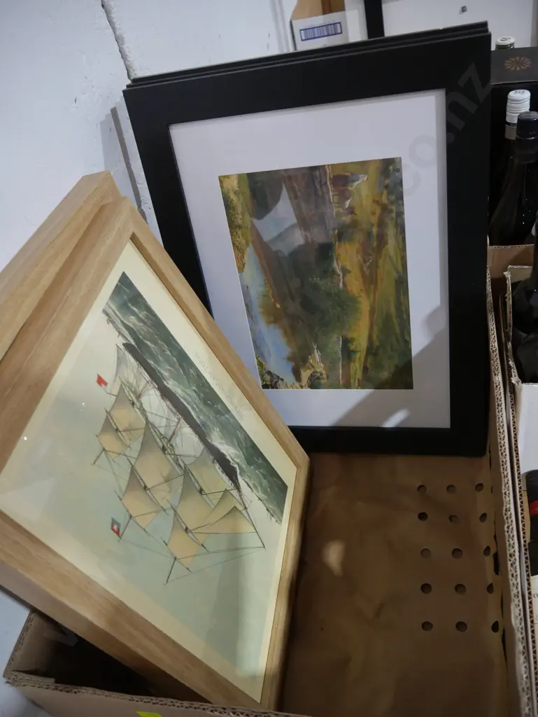Box of framed prints Image 1++