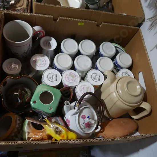 Box of mugs, teapots etc