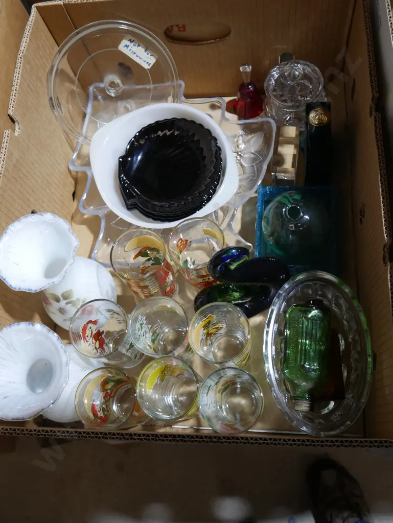 Glassware, vases etc Image 1++