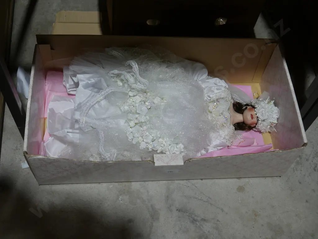 Porcelain doll Image 1++