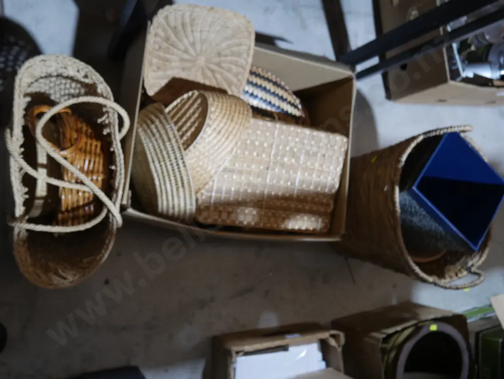 Assorted baskets Image 1++