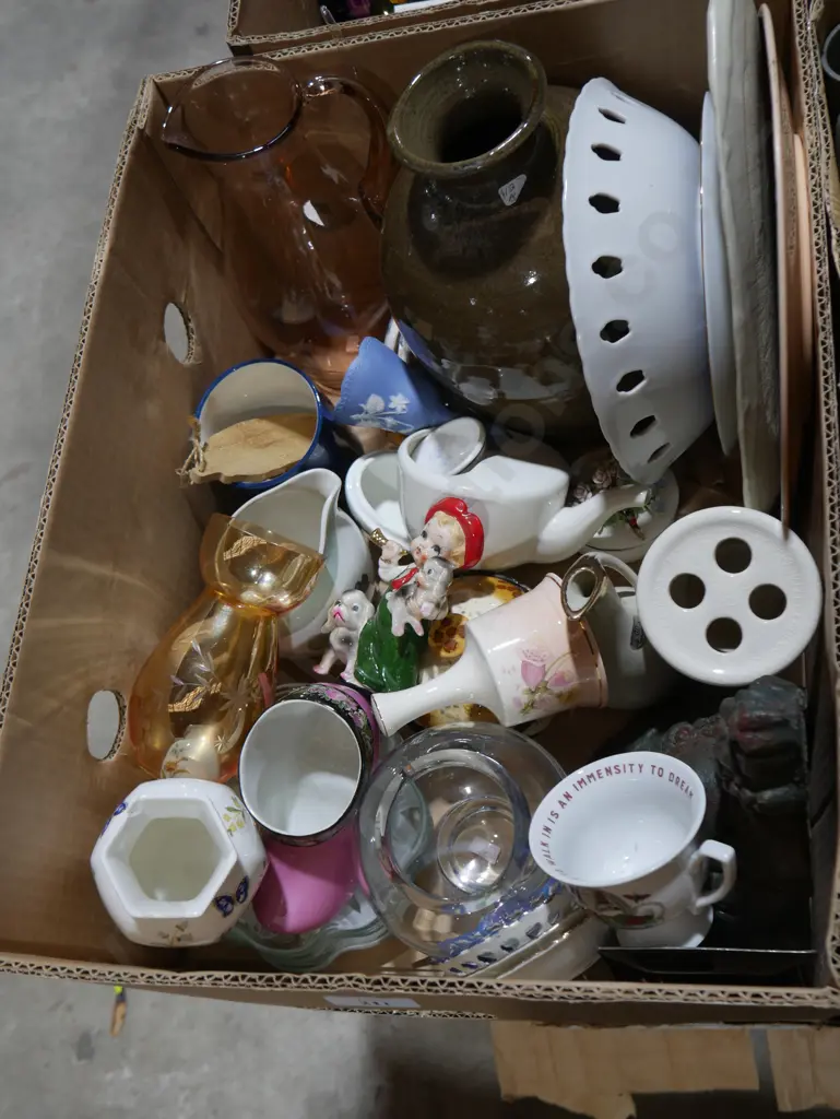 China, glassware, ornaments Image 1++