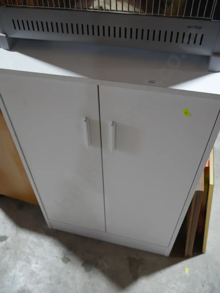 White cabinet Image 1++