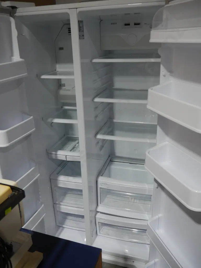 LG fridge freezer Image 1++