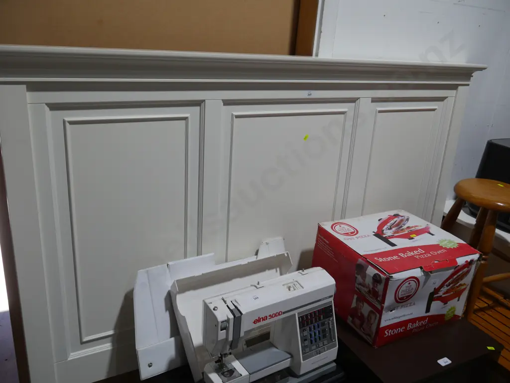 Queen size headboard Image 1++