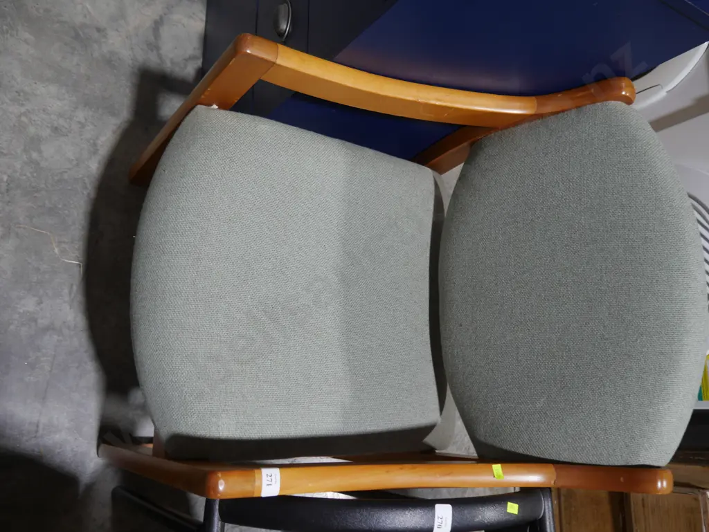 Two chairs Image 1++