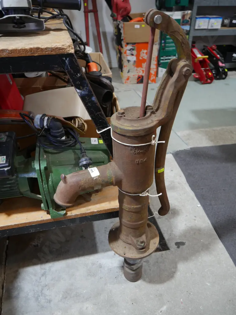 Cow tail pump Image 1++