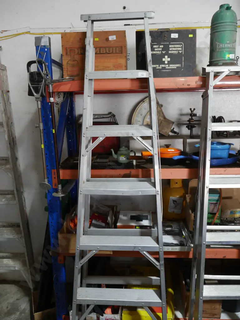 Aluminium extension ladder Image 1++