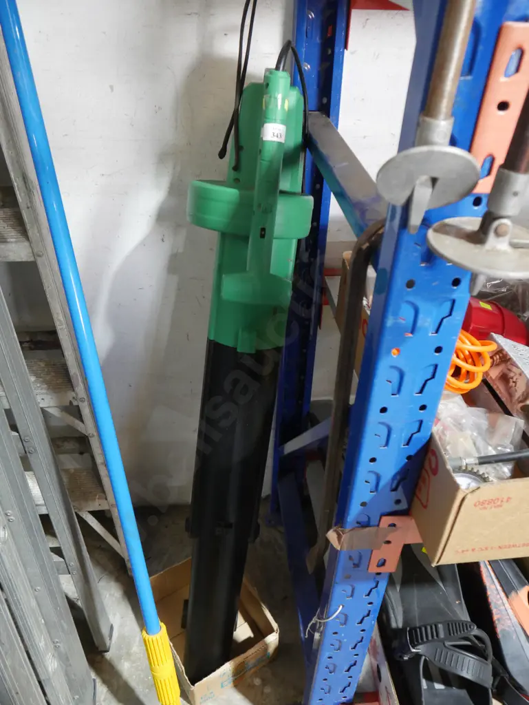 Blower vac - no bag Image 1++