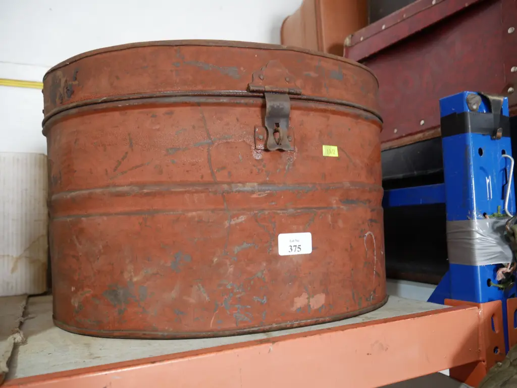 Tin hat box Image 1++