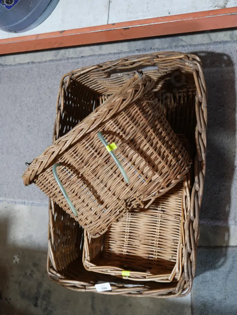 Assorted baskets Image 1++
