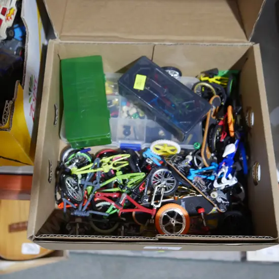 Assorted Tech Deck bikes etc