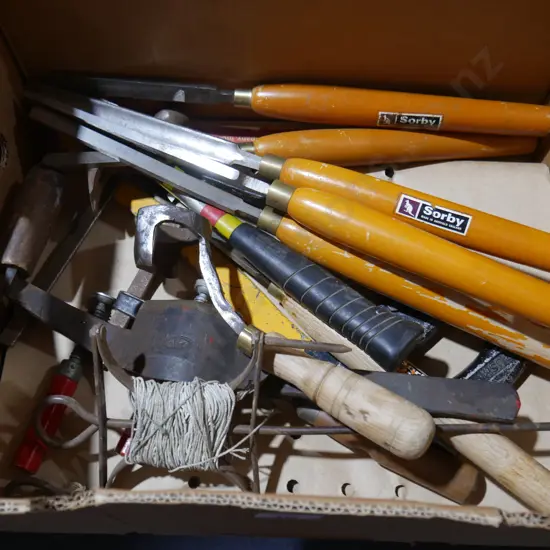 Assorted chisels etc