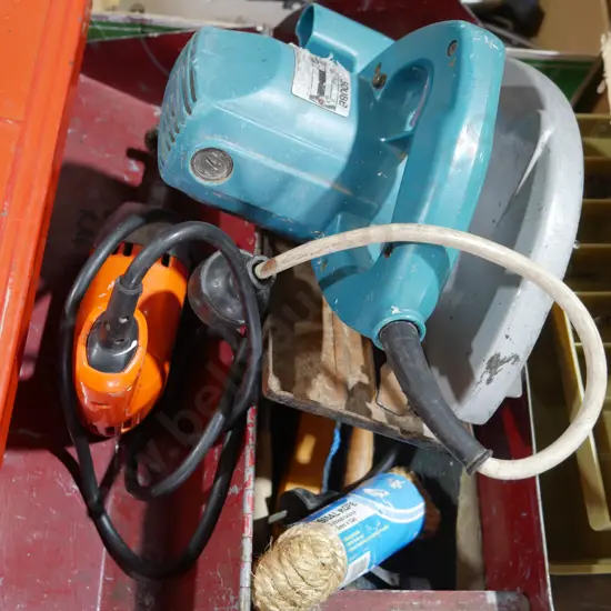 Makita circular saw, toolbox and contents etc