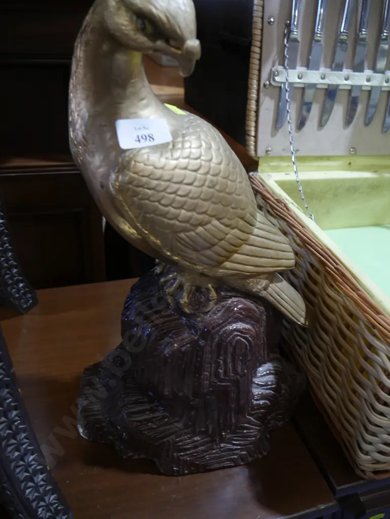 Eagle figurine Image 1++