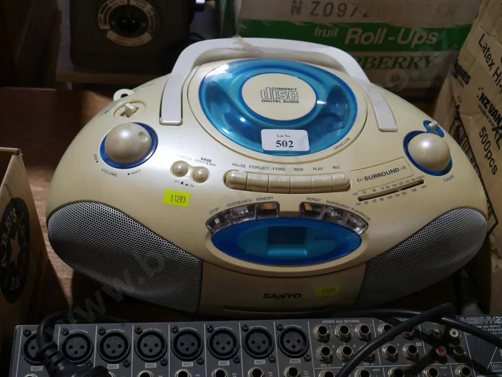 Funny CD radio player Image 1++