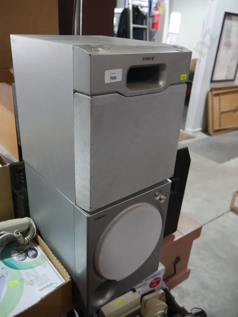 2 sunny subwoofers Image 1++