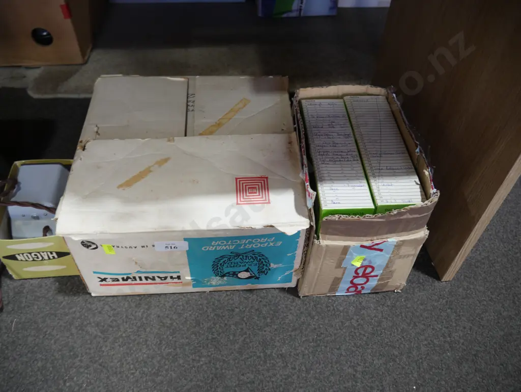 Slide projector and slides Image 1++