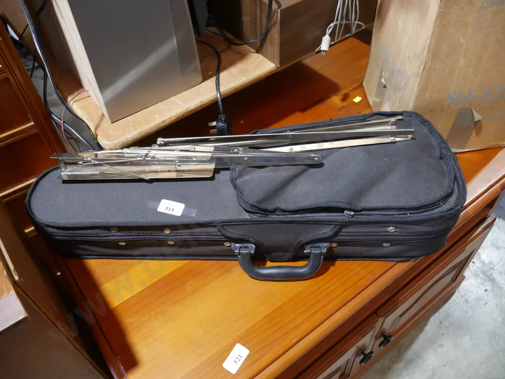 Musical stand violin case Image 1++
