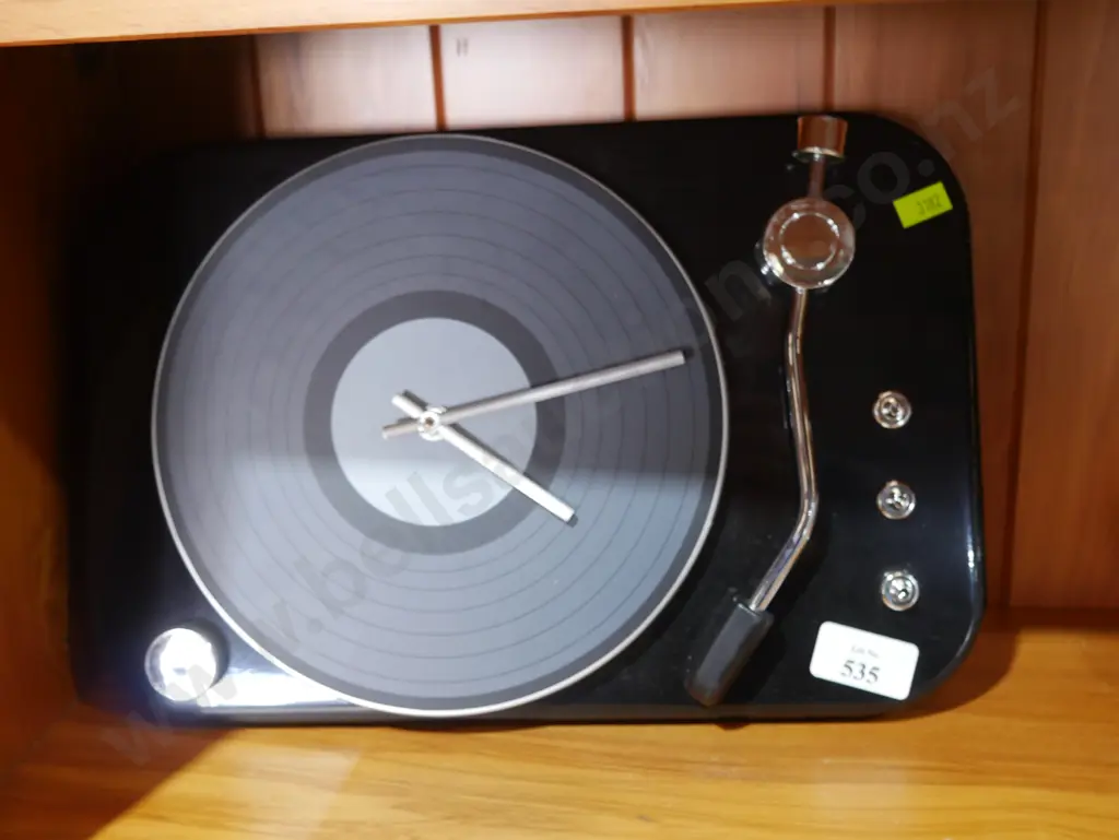Record player clock Image 1++
