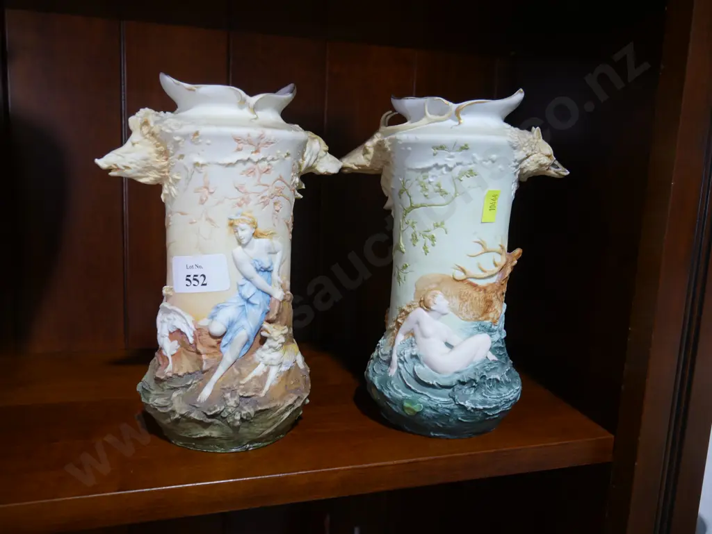 Two vases - one with damage Image 1++
