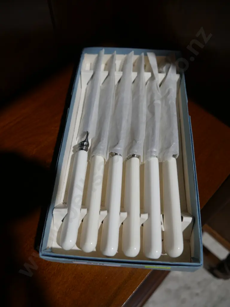 Boxed knives Image 1++