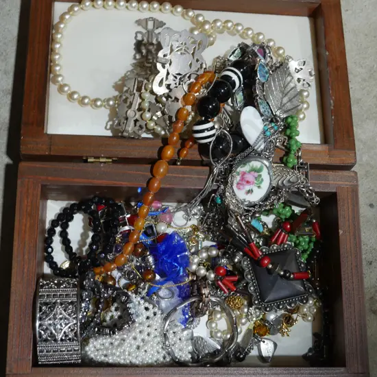 Costume jewellery in box