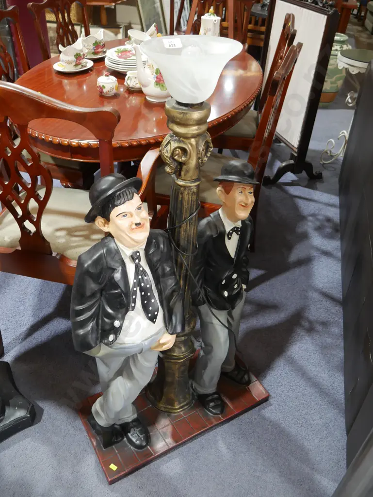 Laurel and Hardy lamp Image 1++