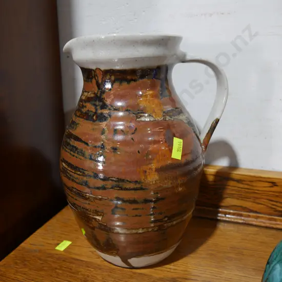 Pottery jug