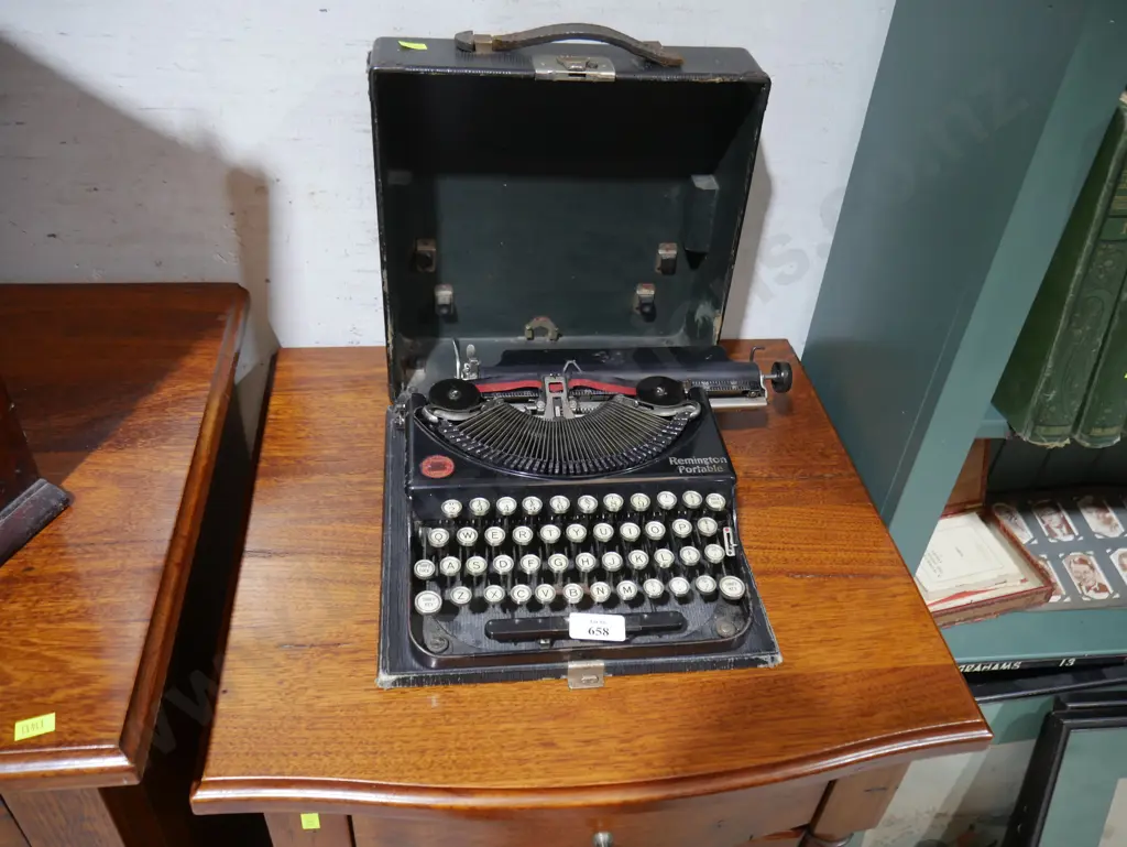 Remington typewriter Image 1++