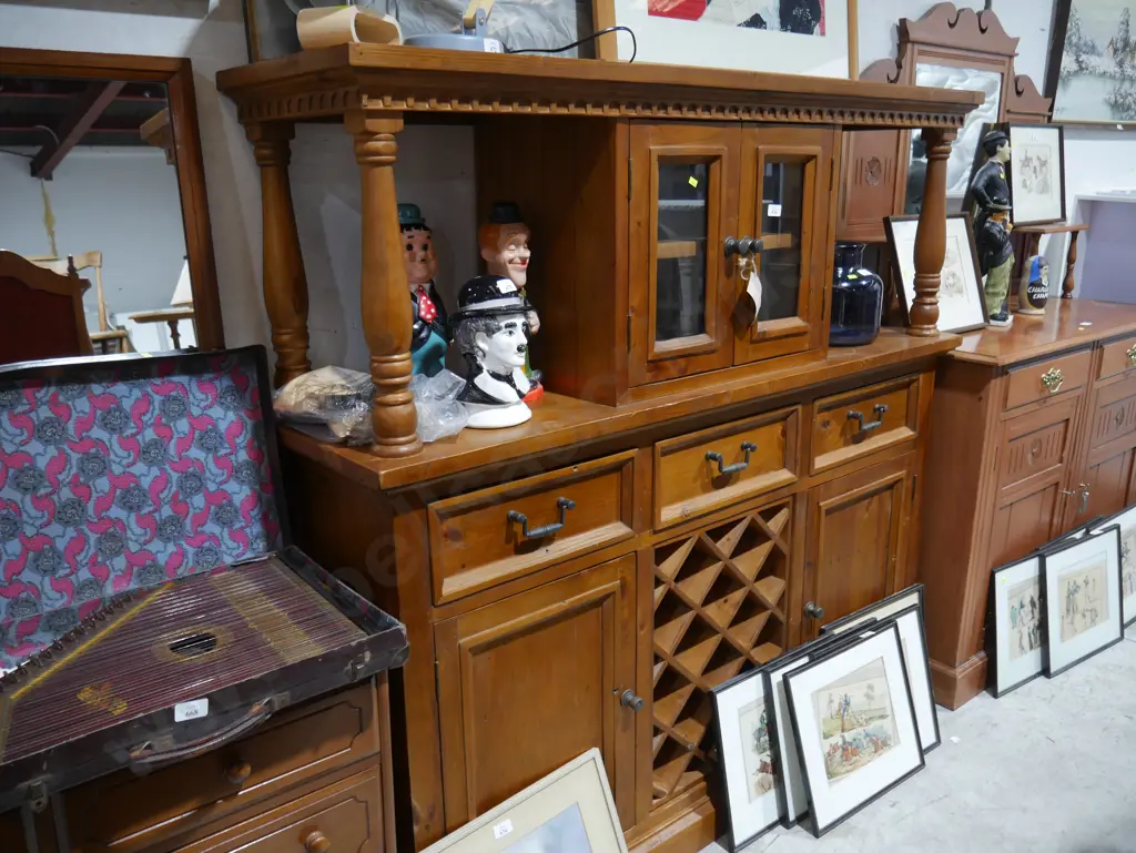 Hutch dresser Image 1++