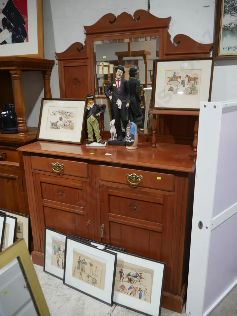 Mirror back sideboard Image 1++