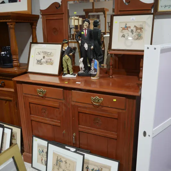 Mirror back sideboard