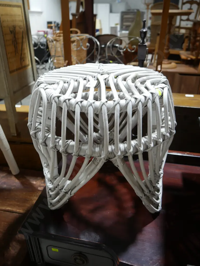 Cane chair Image 1++