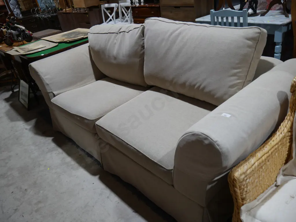 Two-seater settee Image 1++