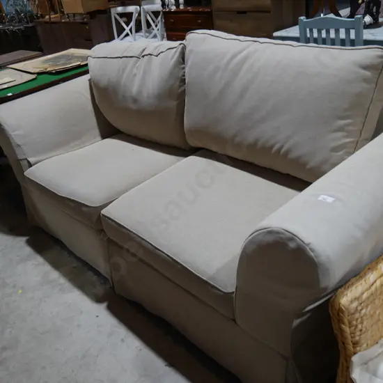 Two-seater settee