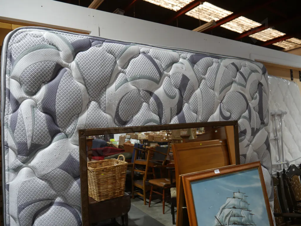 Queen size slatbed and mattress Image 1++